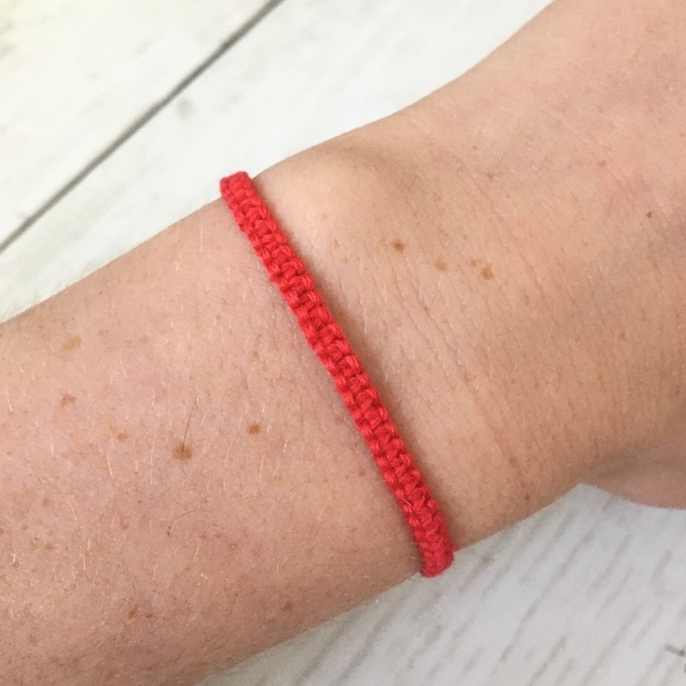 $4 bundled • red kabbalah bracelet